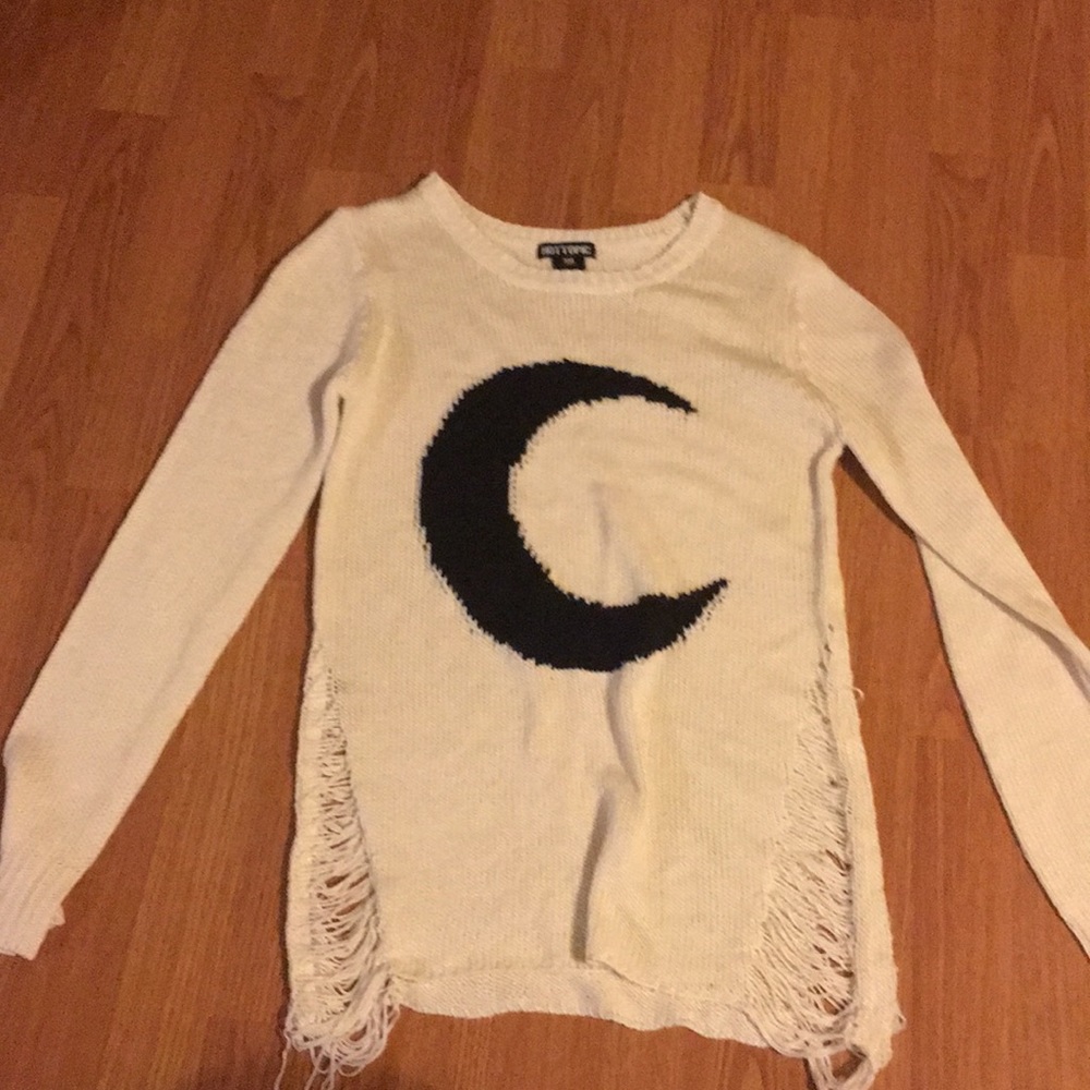 Cream sweater with a half moon
